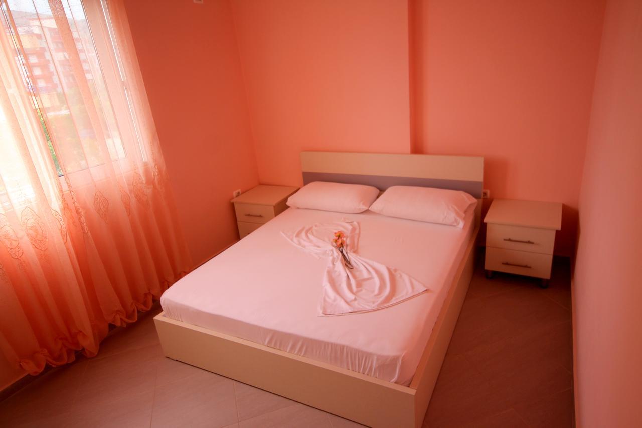 Ideal Holiday Apartments Sarandë Eksteriør billede