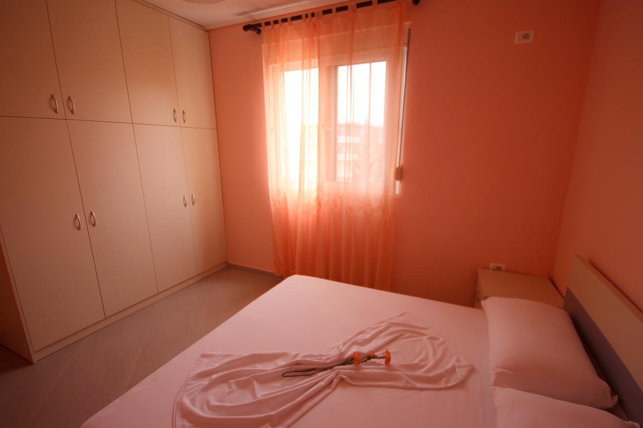 Ideal Holiday Apartments Sarandë Eksteriør billede