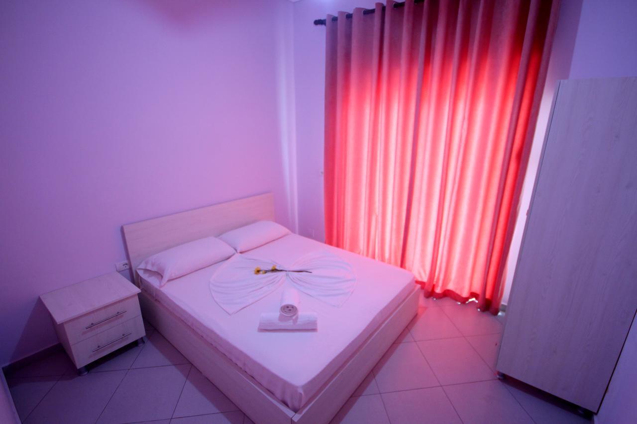 Ideal Holiday Apartments Sarandë Eksteriør billede