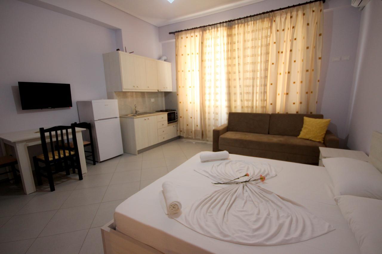 Ideal Holiday Apartments Sarandë Eksteriør billede