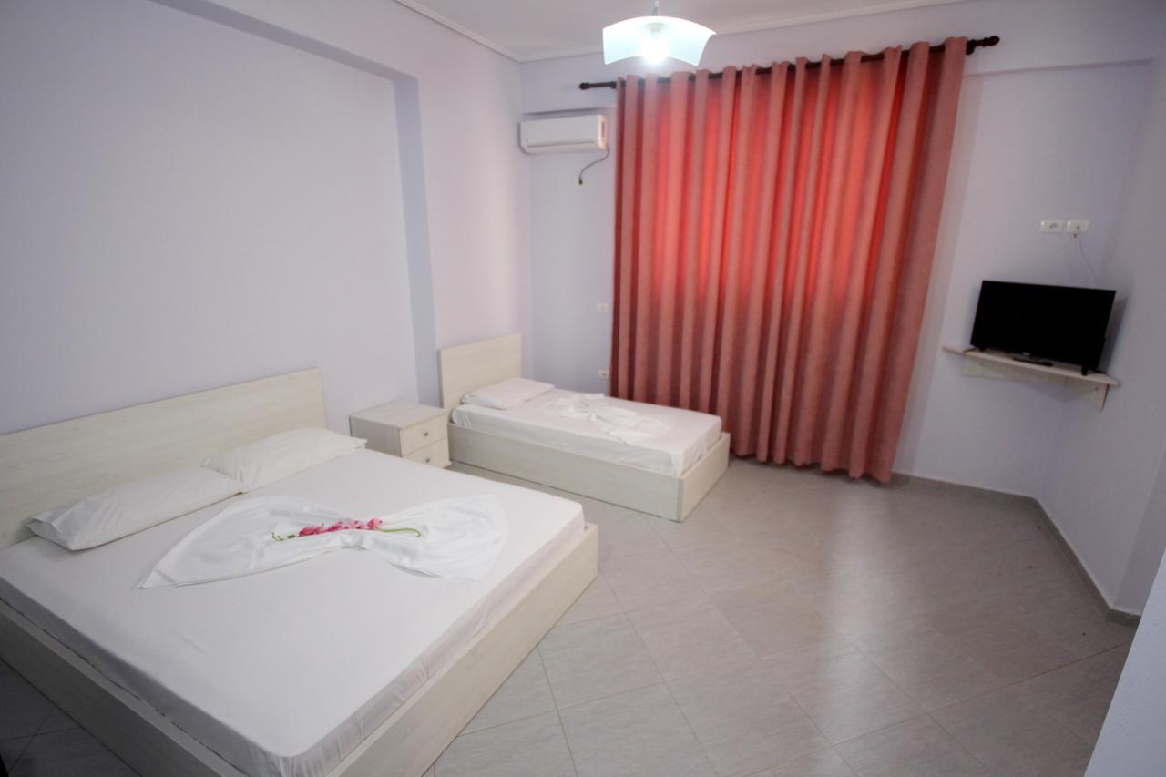 Ideal Holiday Apartments Sarandë Eksteriør billede
